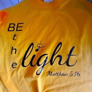 Yellow t-shirt w. Prayer